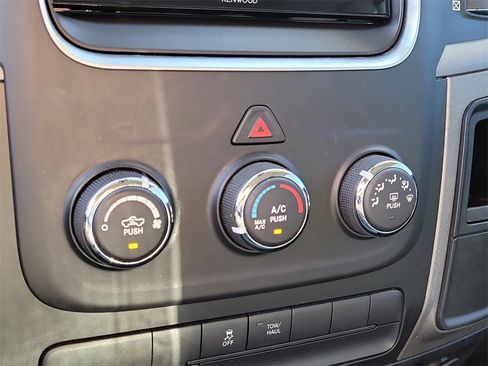 Used 2018 RAM 1500 Express image 21