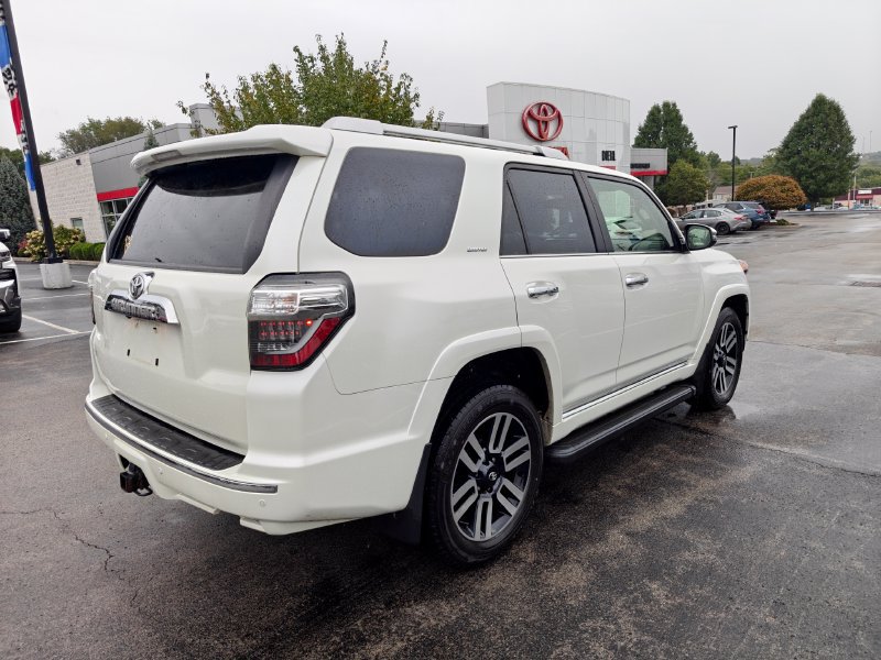 Used 2023 Toyota 4Runner Limited AWD/4WD image 4