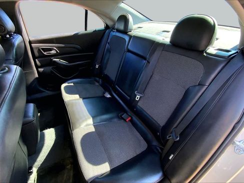Used 2016 Chevrolet Malibu LT FWD image 19
