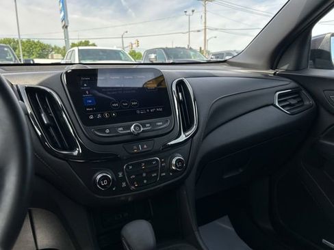 Used 2023 Chevrolet Equinox RS w/ RS Leather Package AWD/4WD image 40