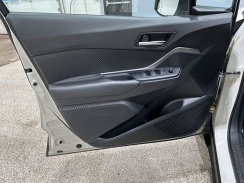 Certified 2021 Toyota C-HR LE image 12
