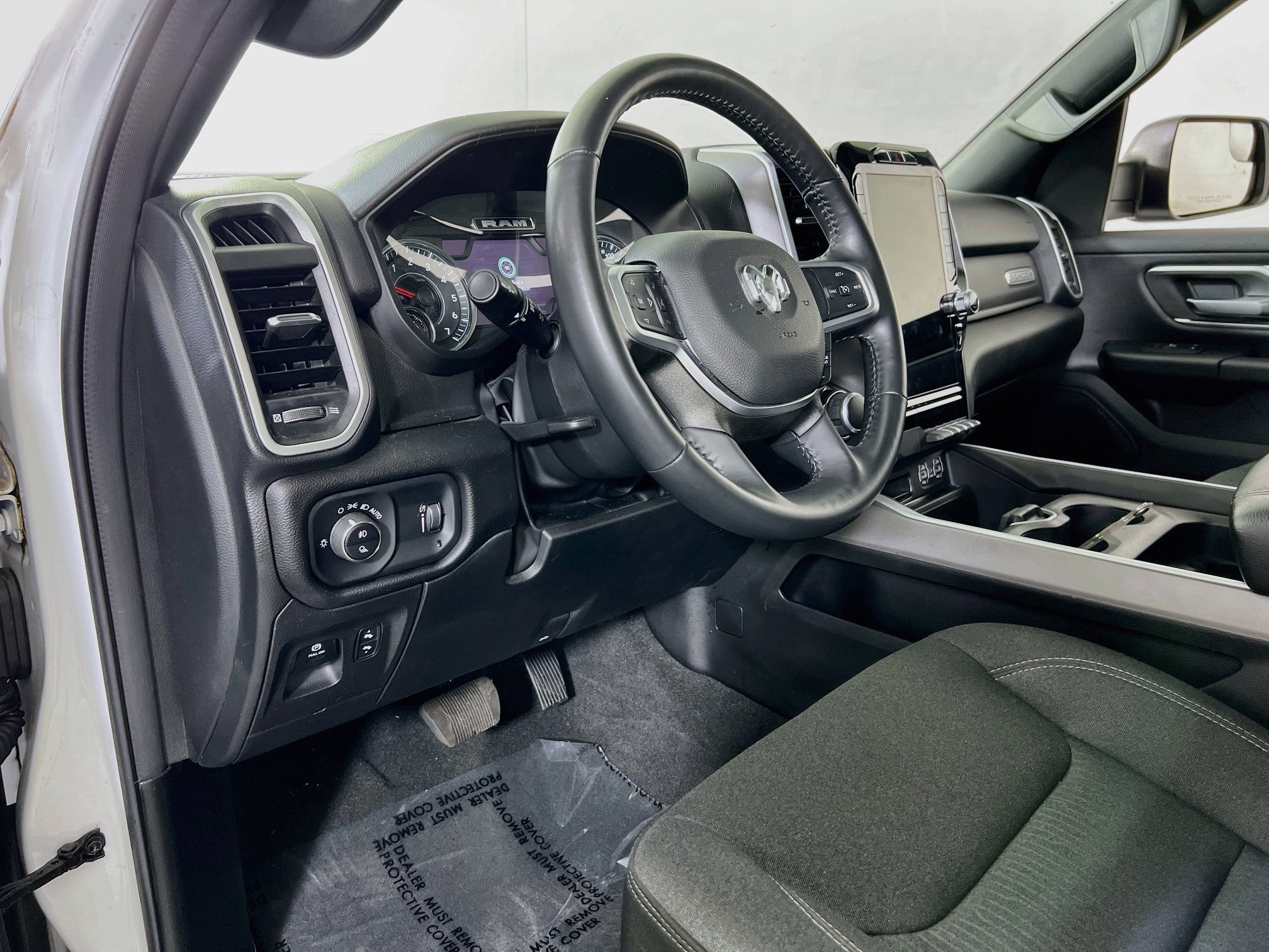Used 2023 RAM 1500 Big Horn AWD/4WD image 9