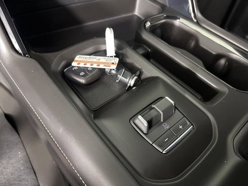 Used 2026 GMC Sierra 2500 AT4X AWD/4WD image 19