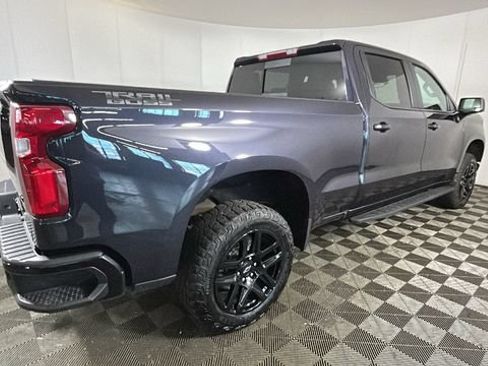 Used 2024 Chevrolet Silverado 1500 LT Trail Boss AWD/4WD image 2