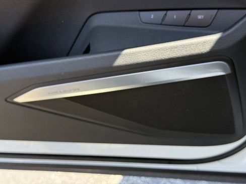 Used 2019 Audi e-tron Premium Plus AWD/4WD image 19