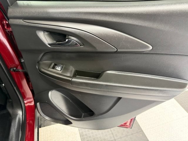Used 2025 Chevrolet TrailBlazer LT AWD/4WD image 24