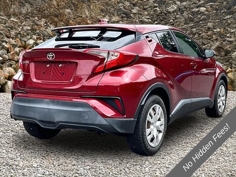 Used 2019 Toyota C-HR LE FWD image 2