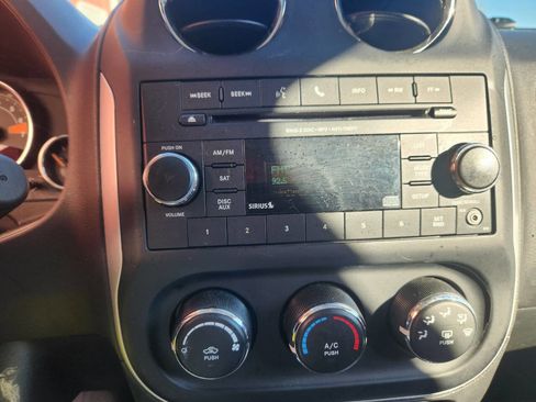 Used 2015 Jeep Compass High Altitude image 16