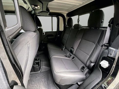 Certified 2022 Jeep Gladiator Sport AWD/4WD image 21