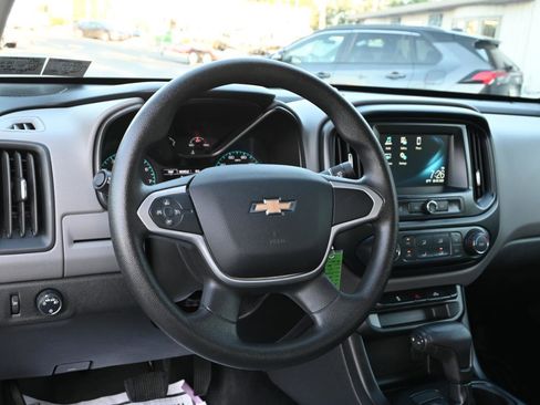 Used 2018 Chevrolet Colorado W/T w/ WT Convenience Package RWD image 23