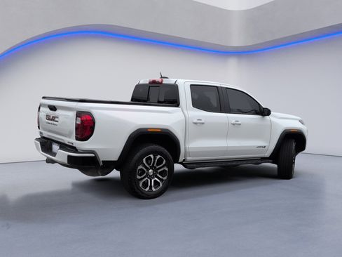 Used 2024 GMC Canyon AT4 image 4