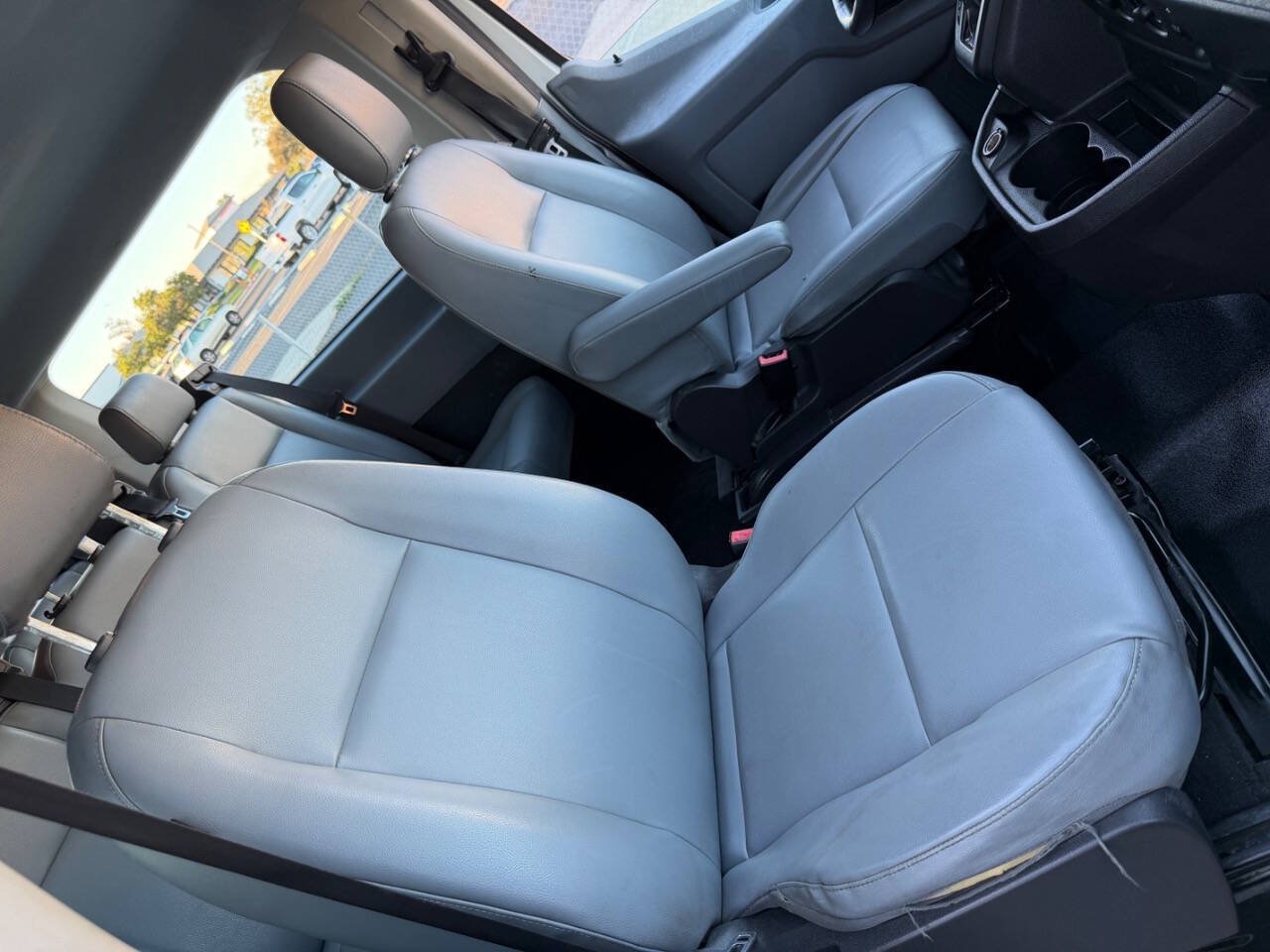 Used 2017 Ford Transit 350 XL RWD image 25
