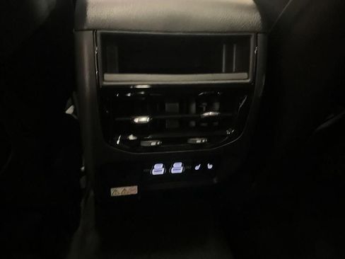 Used 2025 Jeep Grand Cherokee Limited AWD/4WD image 30