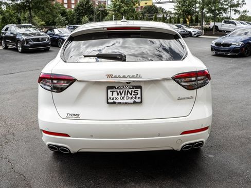 Used 2023 Maserati Levante GT AWD/4WD image 38