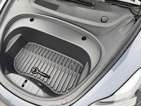 Used 2023 Tesla Model 3 Performance image 29