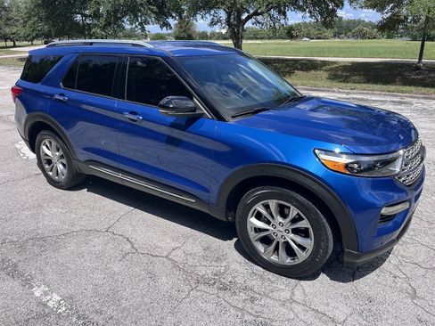 Used 2021 Ford Explorer Limited w/ Equipment Group 301A AWD/4WD image 13
