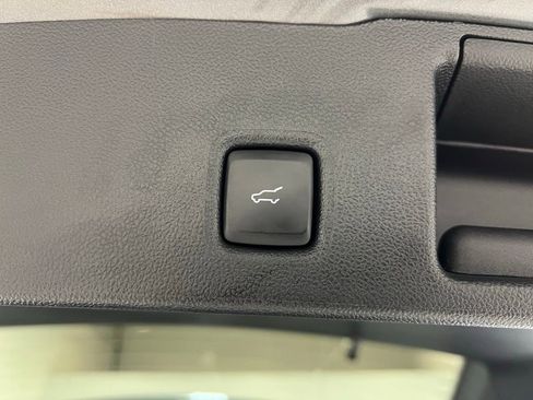 Used 2024 Ford Escape SE image 29