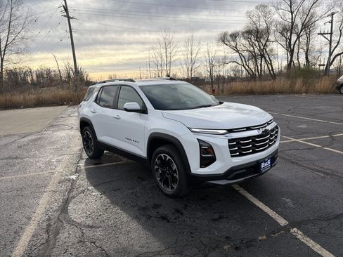 New 2026 Chevrolet Equinox LT w/ Convenience Package II image 3