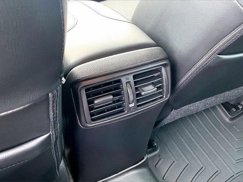 Used 2022 Nissan Rogue Sport SL w/ Premium Package image 10