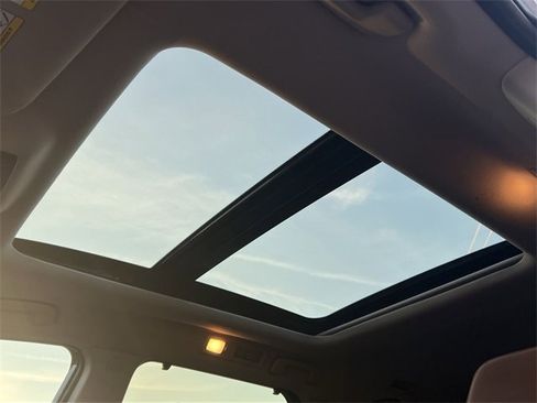 Used 2022 Nissan Pathfinder Platinum w/ Cargo Package image 22