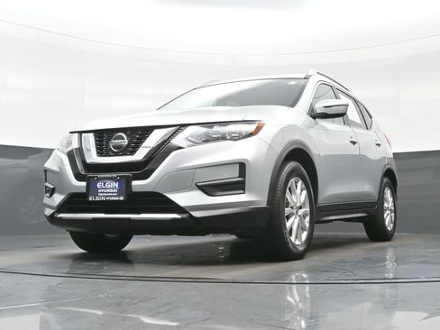Used 2018 Nissan Rogue SV FWD image 26