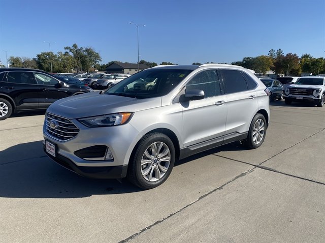 Used 2019 Ford Edge Titanium AWD/4WD image 1