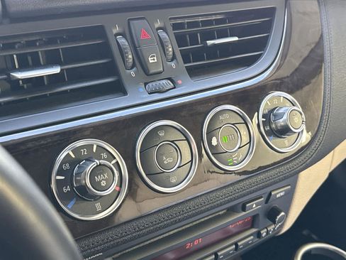 Used 2009 BMW Z4 sDrive35i image 15