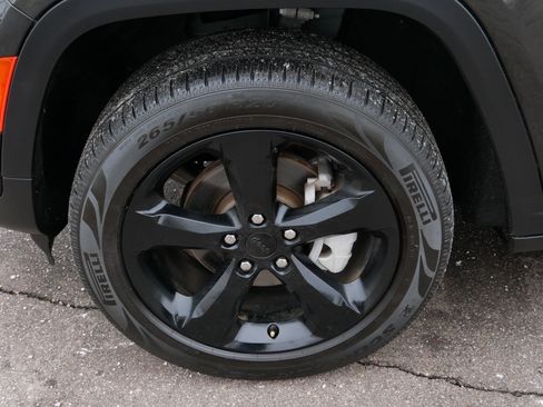 Used 2023 Jeep Grand Cherokee Limited w/ Luxury Tech Group II image 15