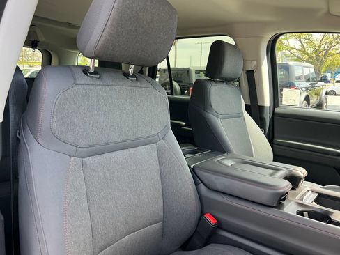Used 2025 Ford Expedition Active AWD/4WD image 16