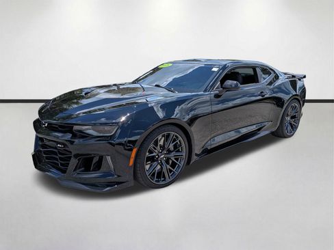 Used 2018 Chevrolet Camaro ZL1 RWD image 8