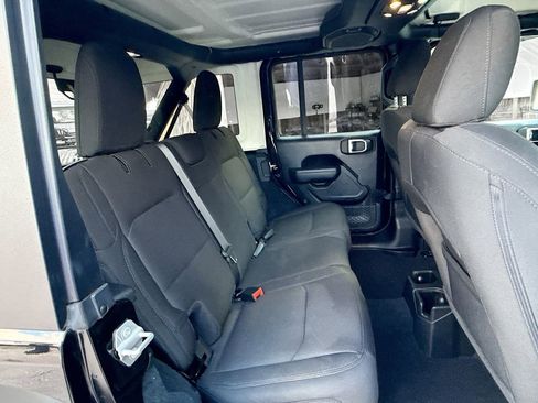 Used 2022 Jeep Wrangler Unlimited Sport S image 30