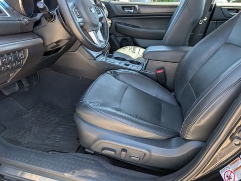 Used 2016 Subaru Legacy 2.5i Limited AWD/4WD image 9