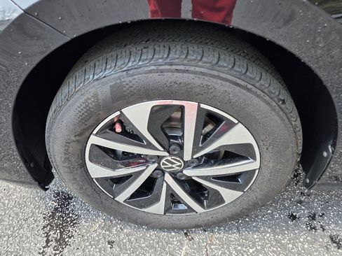 Used 2025 Volkswagen Jetta S image 9