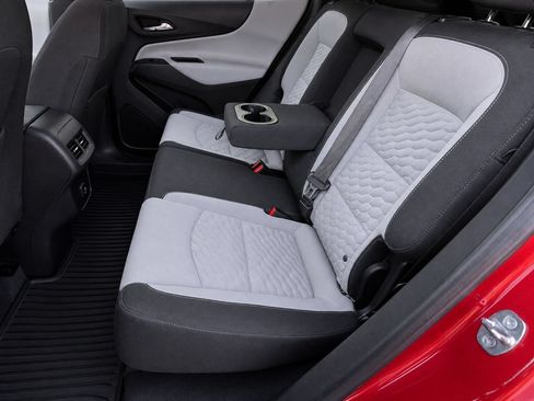 Used 2019 Chevrolet Equinox LT FWD image 32