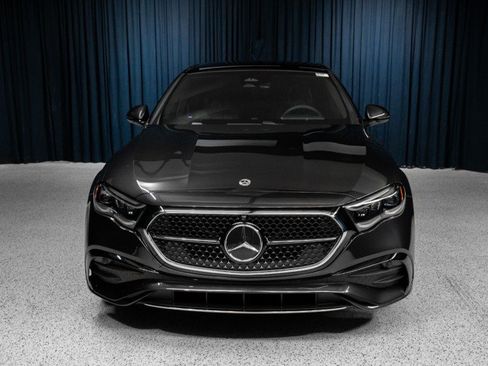 New 2026 Mercedes-Benz E 350 4MATIC Sedan image 2