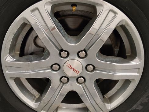Used 2019 GMC Acadia SLE FWD image 31