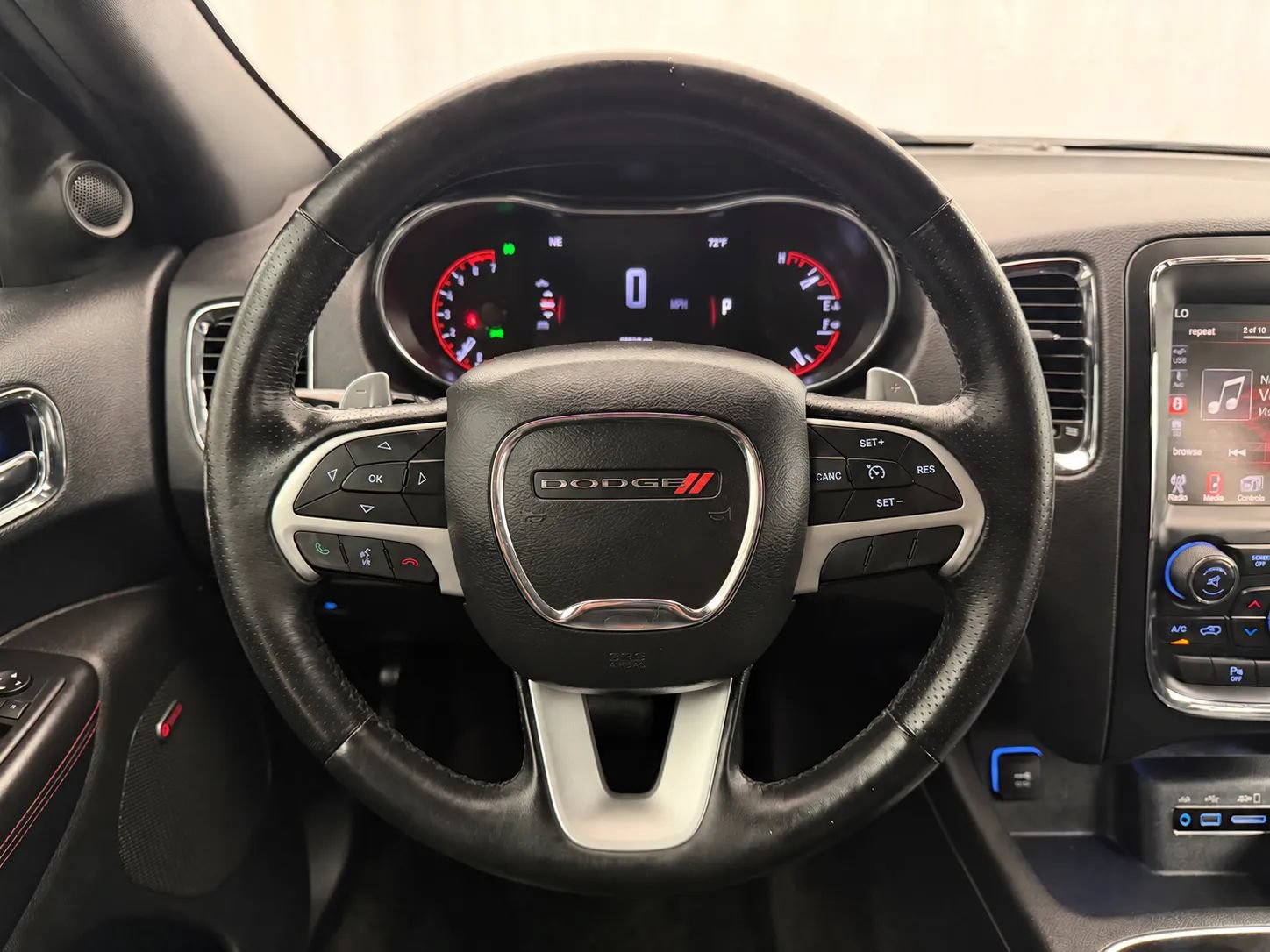 Used 2017 Dodge Durango R/T w/ Blacktop Package AWD/4WD image 5