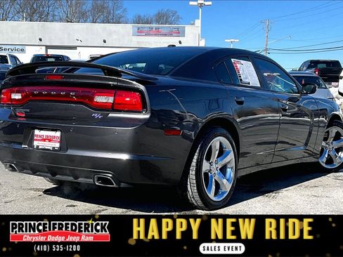 Used 2013 Dodge Charger R/T image 10