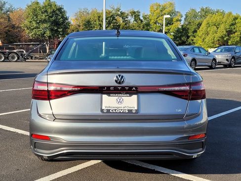 New 2026 Volkswagen Jetta SE FWD image 6
