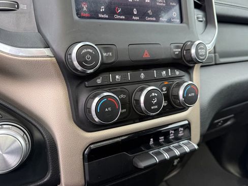 Used 2019 RAM 1500 Laramie AWD/4WD image 23