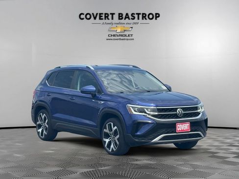 Used 2022 Volkswagen Taos SEL w/ Panoramic Sunroof Package AWD/4WD image 8