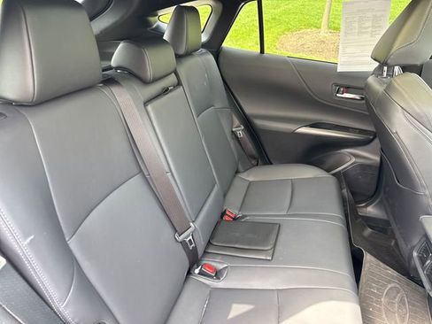 Used 2023 Toyota Venza Nightshade image 14