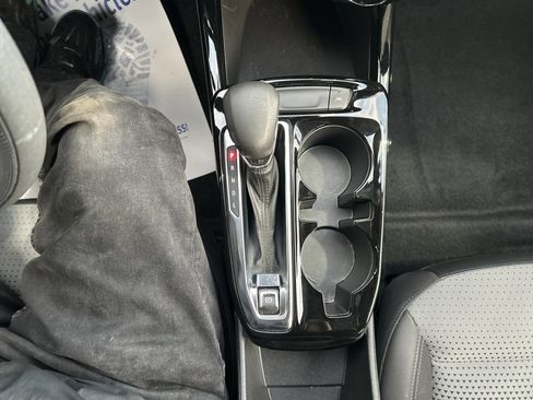 Used 2024 Chevrolet Trax LT image 23