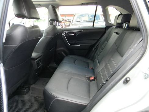 Used 2021 Toyota RAV4 XLE Premium AWD/4WD image 19