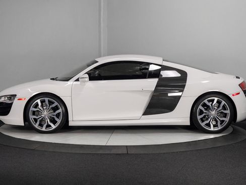 Used 2010 Audi R8 V10 image 6
