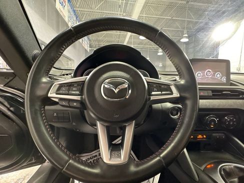 Used 2019 MAZDA MX-5 Miata RF Club RWD image 14