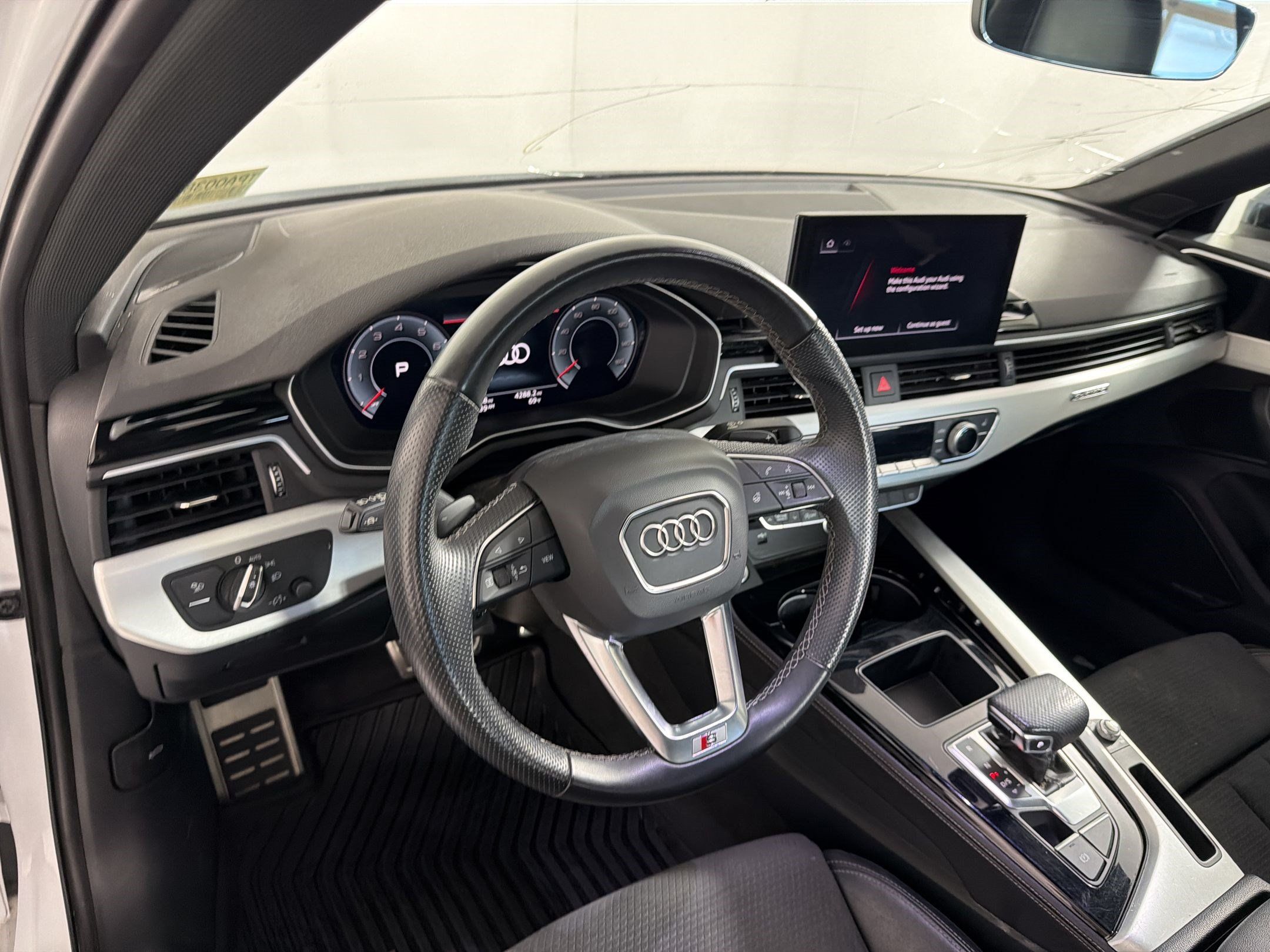 Used 2023 Audi A4 2.0T Premium Plus w/ Premium Plus Package AWD/4WD image 4