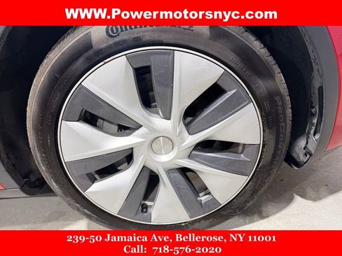 Used 2022 Tesla Model Y Long Range image 26