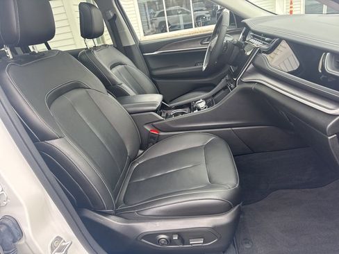 Used 2022 Jeep Grand Cherokee Limited 4xe w/ MOPAR Finishing Package image 36