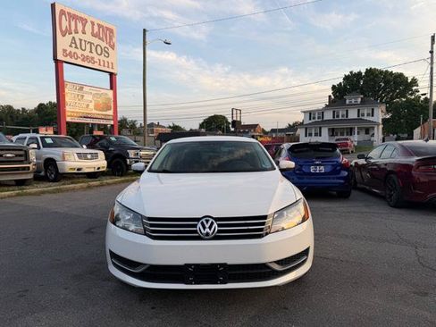 Used 2014 Volkswagen Passat 1.8T SE FWD image 3